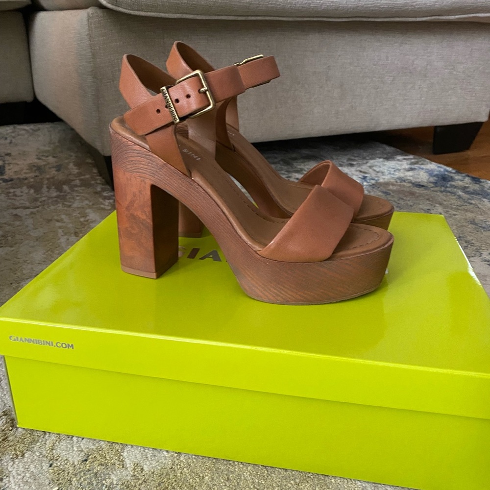 Gianni Bini- Palmeera